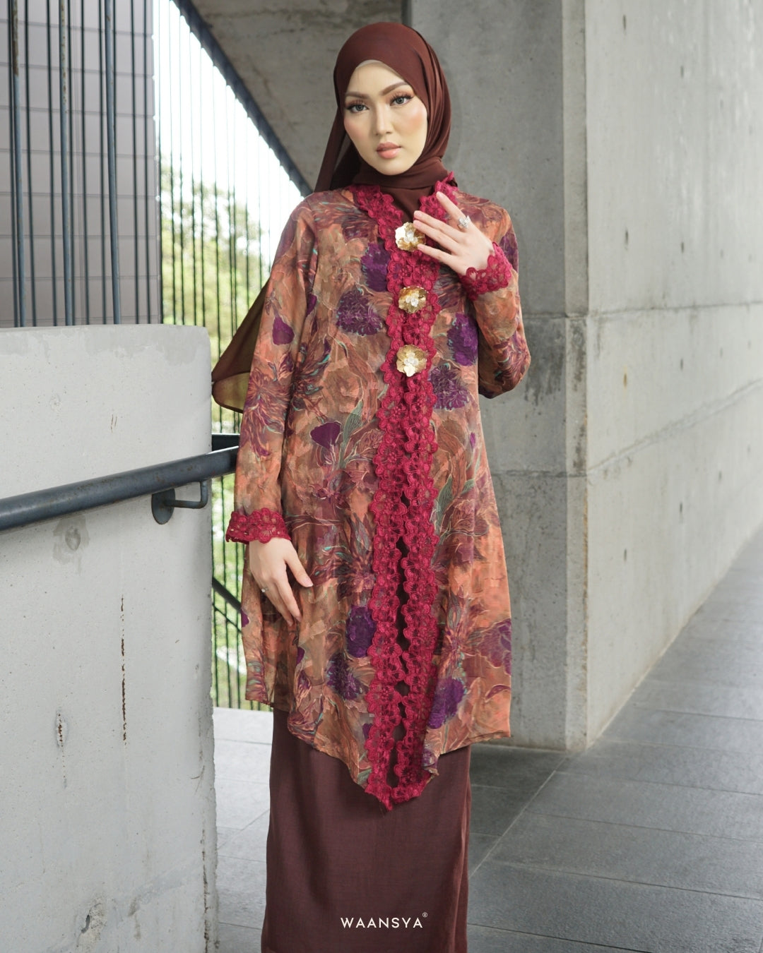 THEA KEBAYA IN TERRACOTTA