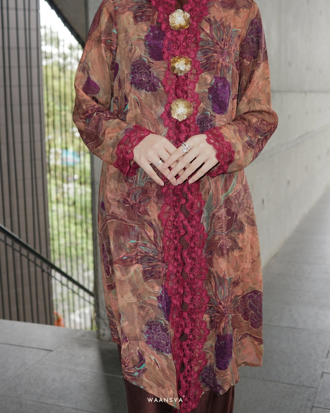 THEA KEBAYA IN TERRACOTTA