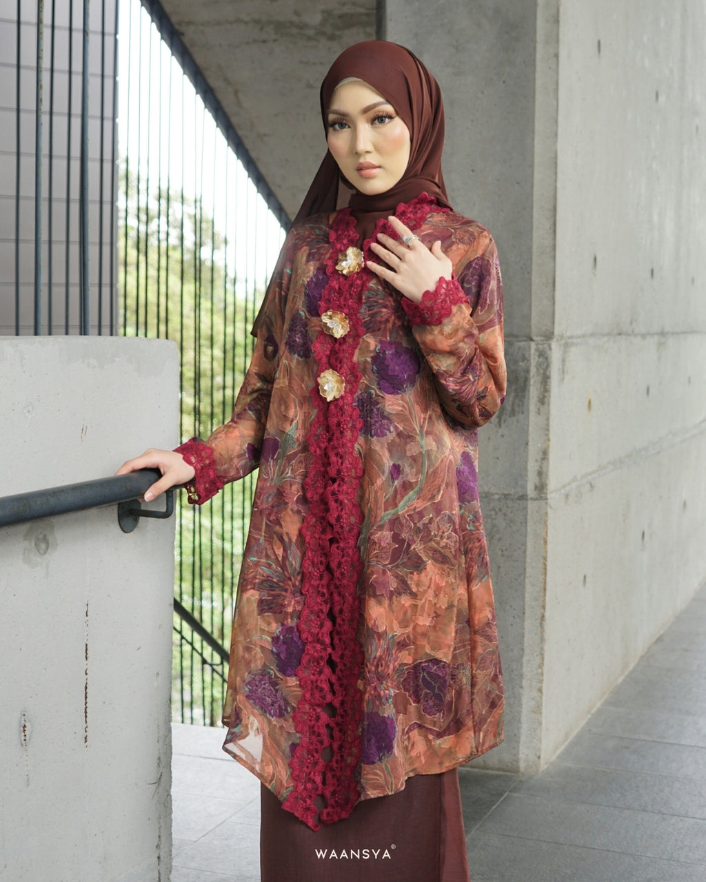 THEA KEBAYA IN TERRACOTTA