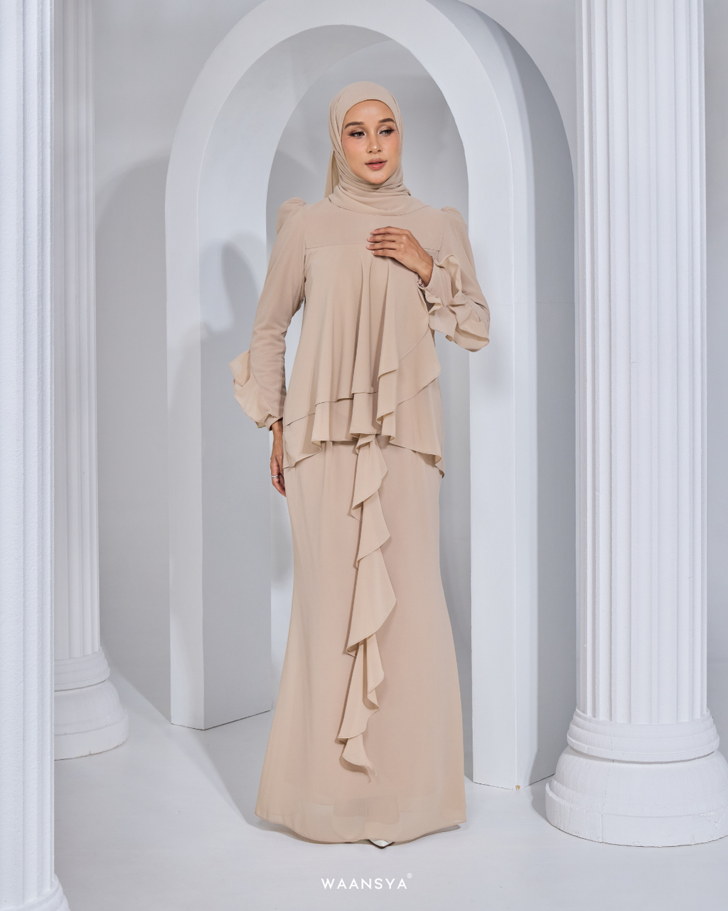 AURORA KURUNG IN NUDE