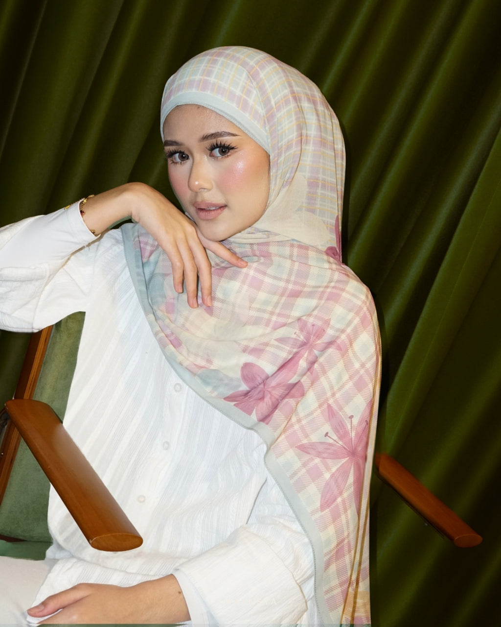 VINTAGE BLOOM PRINTED CHIFFON SHAWL IN BLUSH