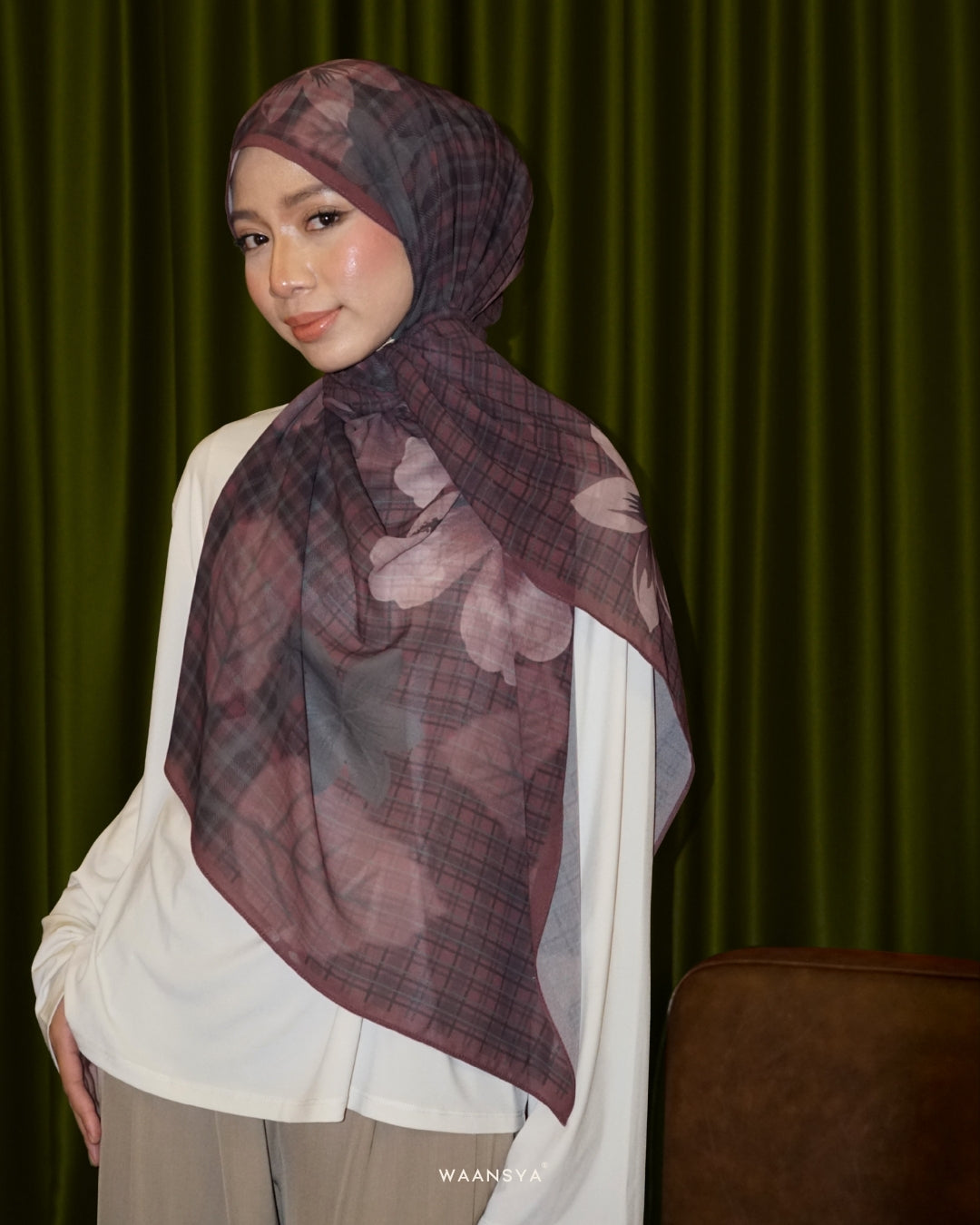 VINTAGE BLOOM PRINTED CHIFFON SHAWL IN TRUFFLE