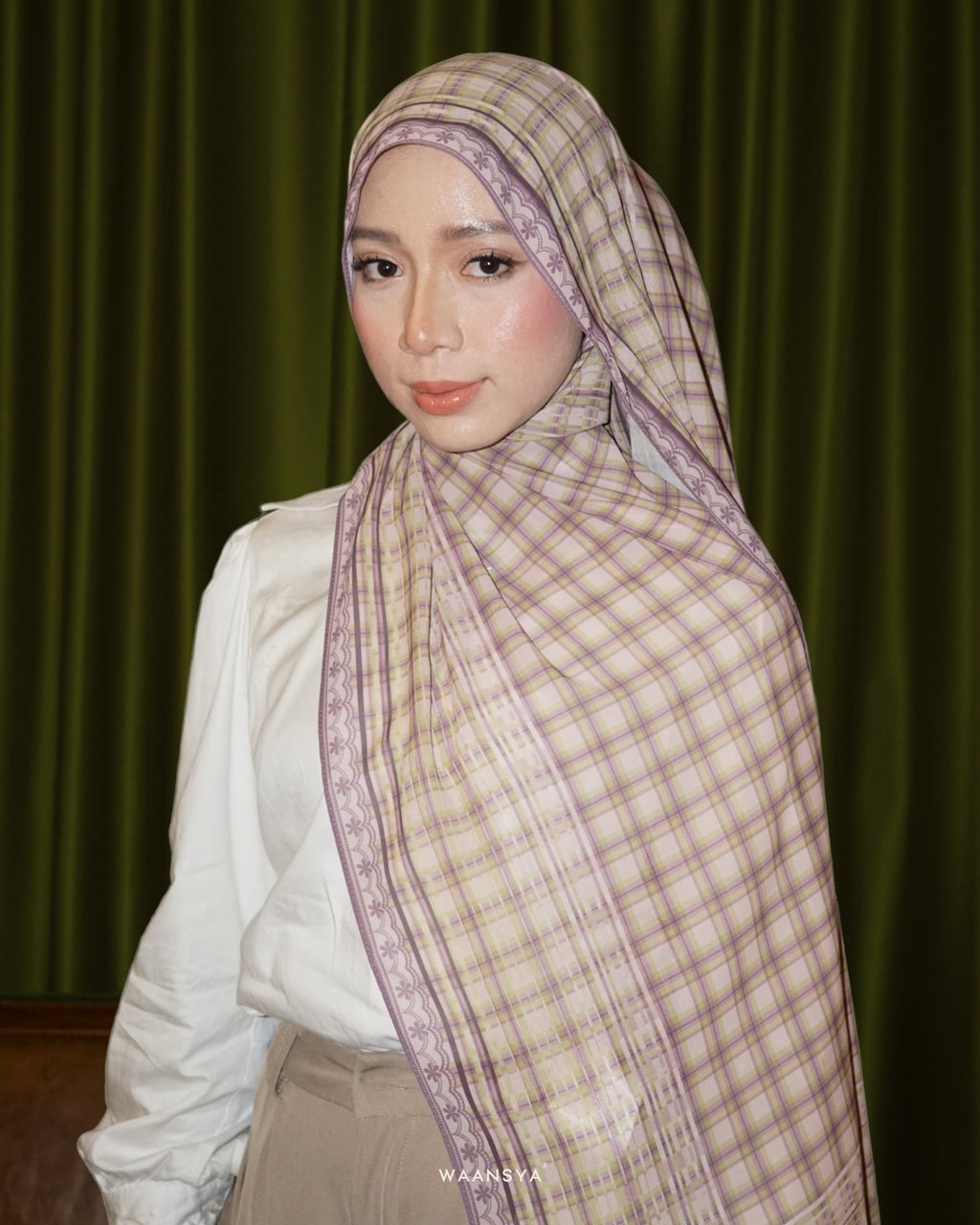 PLAID-KAT PRINTED CHIFFON SHAWL IN MANGGIS