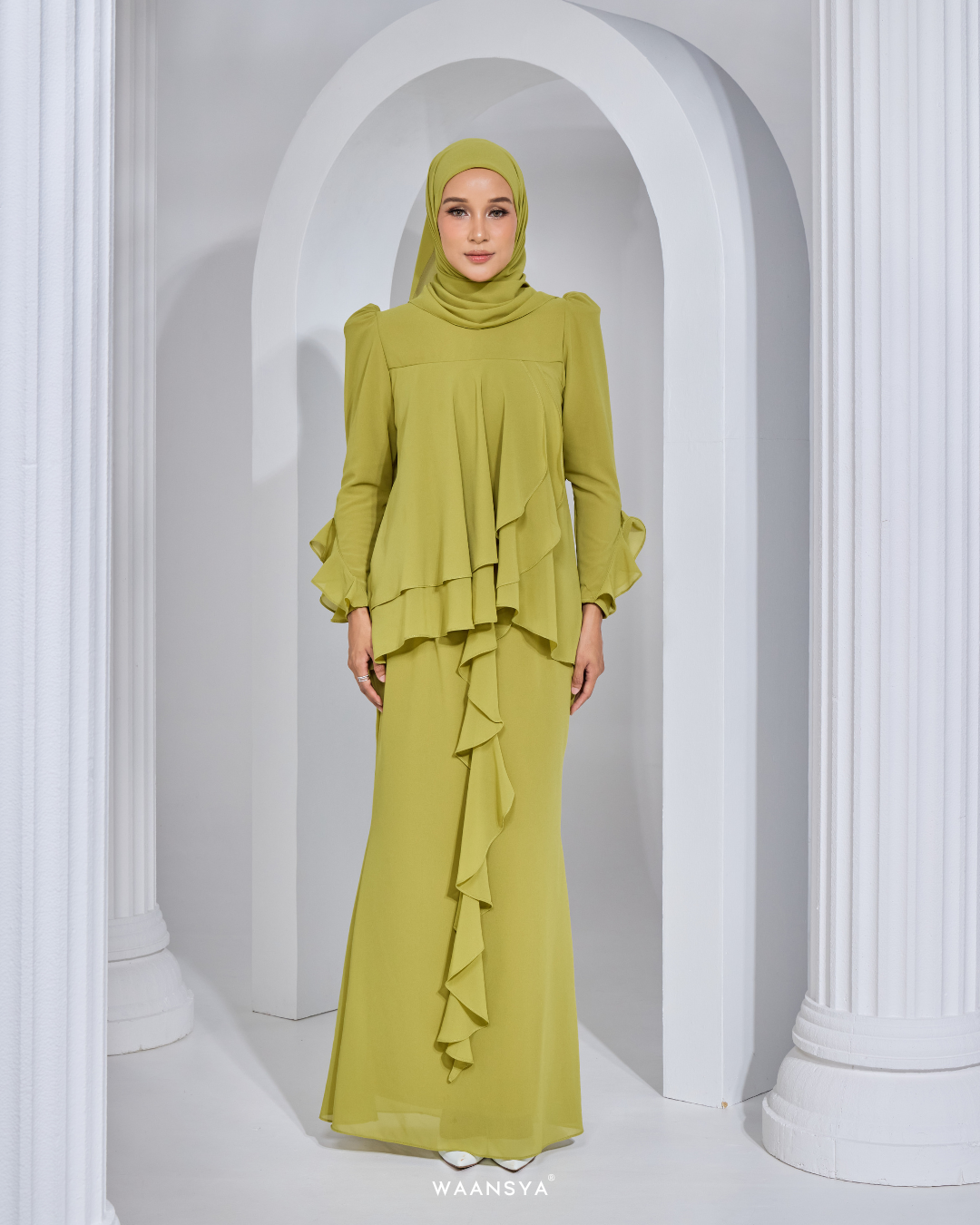 AURORA KURUNG IN LIME GREEN