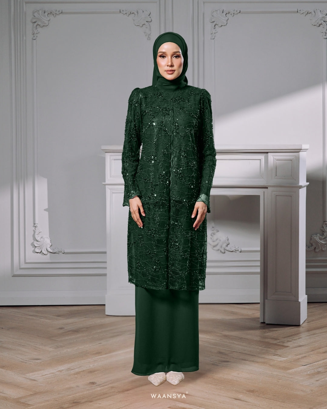 IZARA KURUNG IN EMERALD GREEN