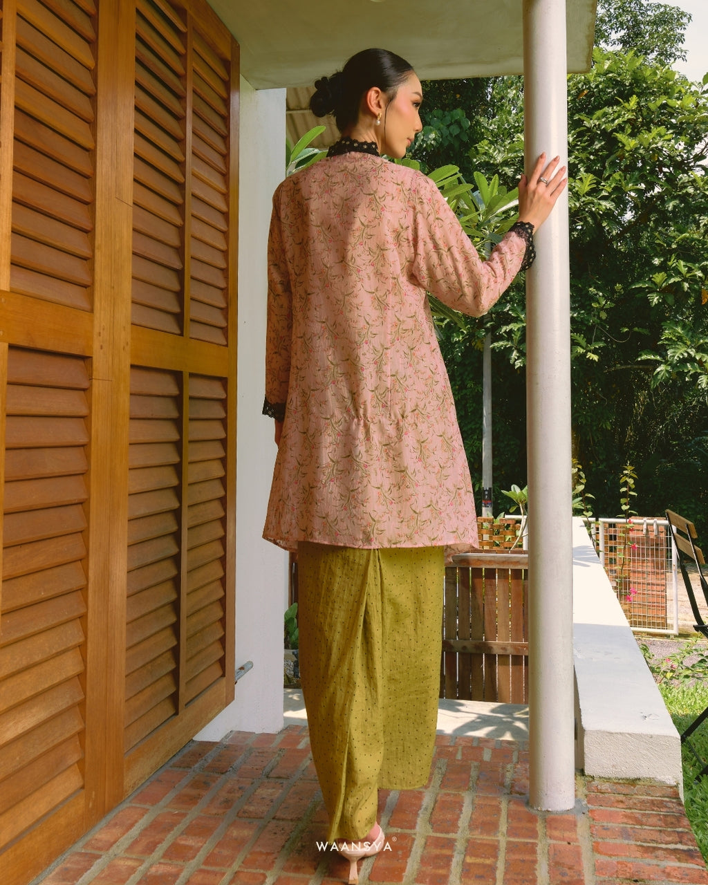 THEA KEBAYA PRINTED SET IN BLUSH