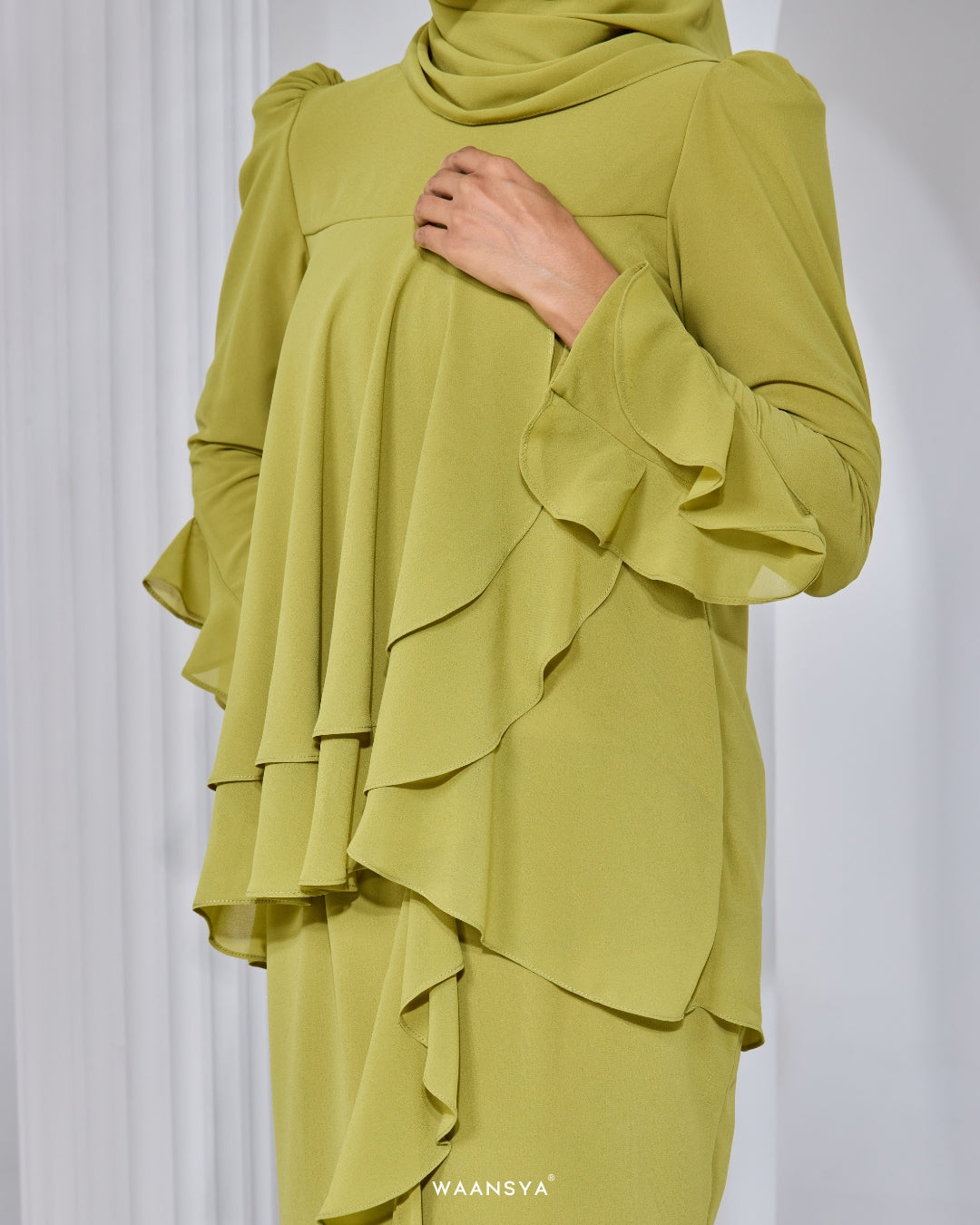 AURORA KURUNG IN LIME GREEN
