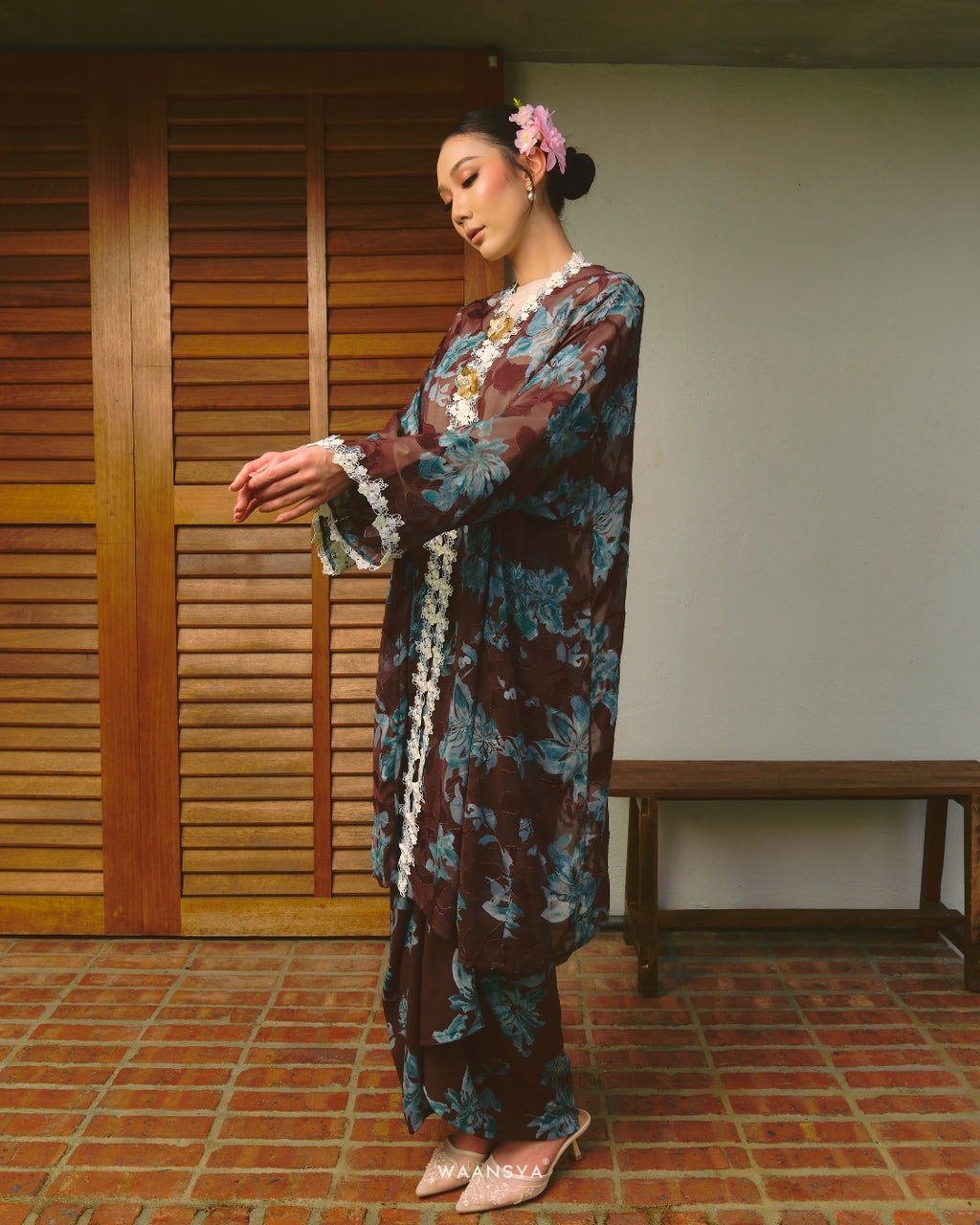 MELUR KEBAYA IN MOCHA
